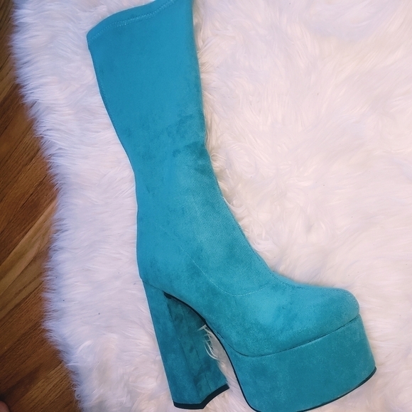 BLUE SUEDE PLATFORM BOOTS - Picture 11 of 13